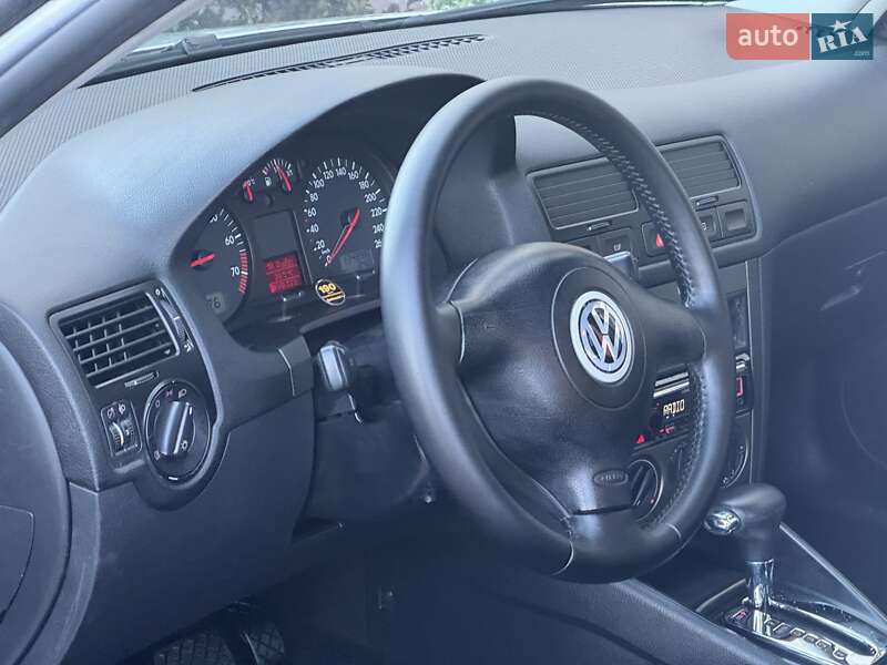 Седан Volkswagen Bora 2000 в Стрые