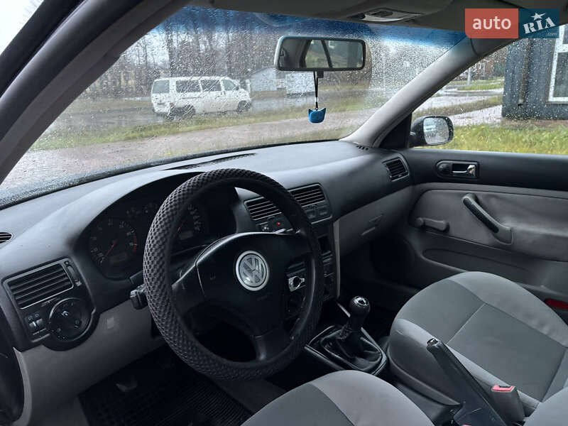 Седан Volkswagen Bora 2004 в Чернигове