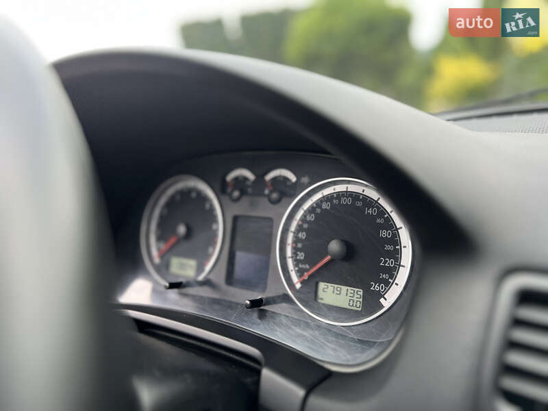 Универсал Volkswagen Bora 2000 в Вижнице