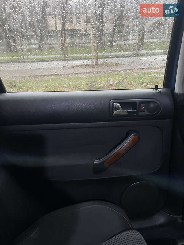 Универсал Volkswagen Bora 2003 в Киеве