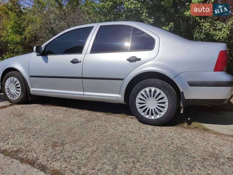 Седан Volkswagen Bora 2004 в Нежине