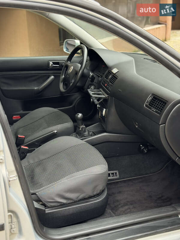 Седан Volkswagen Bora 1999 в Чернігові