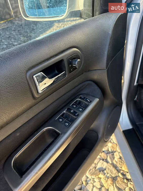 Седан Volkswagen Bora 2000 в Хмельницком