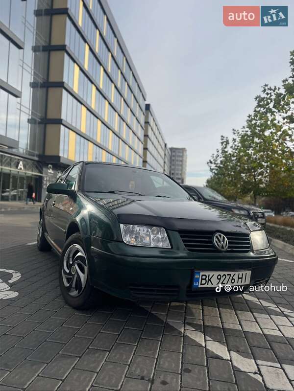 Седан Volkswagen Bora 2001 в Здолбуніві