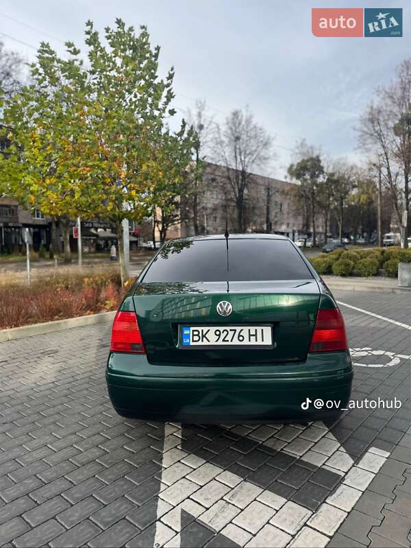 Седан Volkswagen Bora 2001 в Здолбуніві