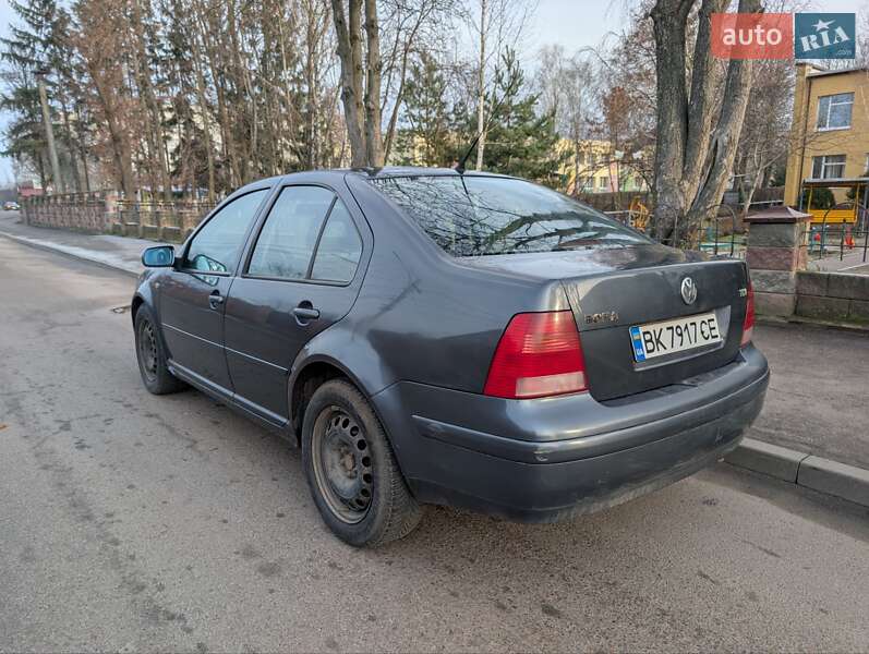 Volkswagen Bora 2000