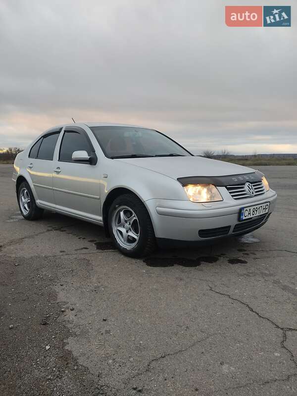 Volkswagen Bora 2001