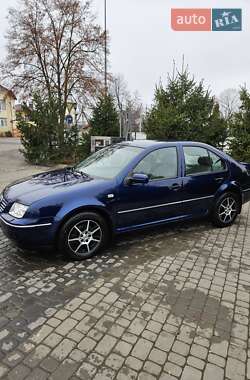 Седан Volkswagen Bora 2004 в Виннице