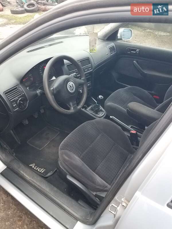 Седан Volkswagen Bora 1998 в Кропивницькому