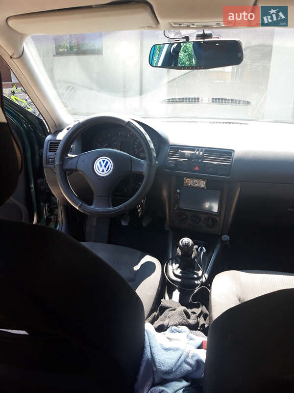 Седан Volkswagen Bora 2002 в Красилове