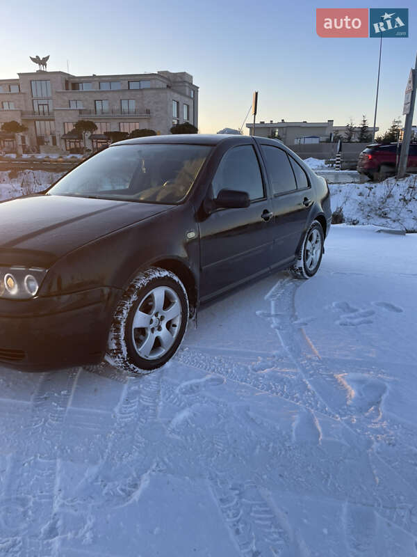 Седан Volkswagen Bora 1999 в Львові