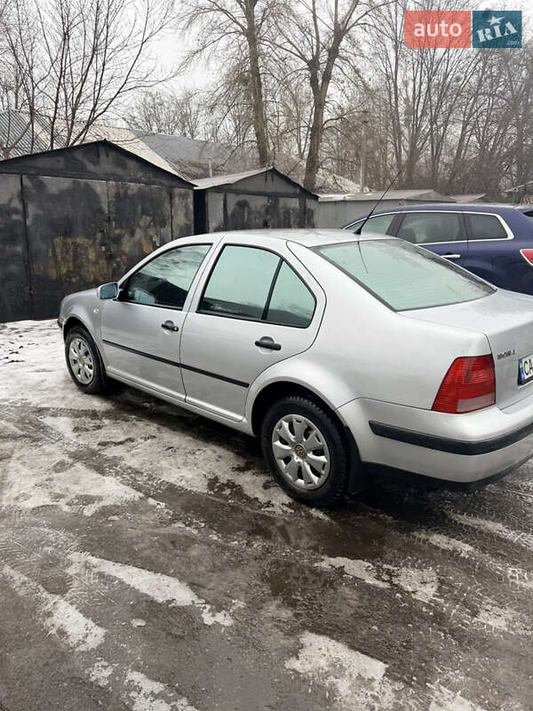 Volkswagen Bora 2001