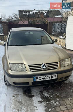 Седан Volkswagen Bora 2001 в Львове