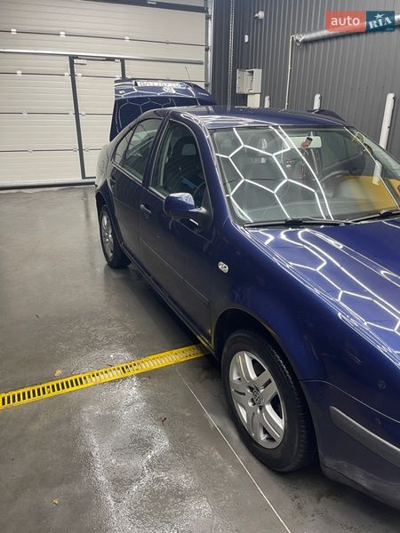 Седан Volkswagen Bora 2001 в Ирпене