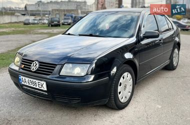 Седан Volkswagen Bora 1999 в Киеве