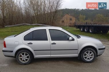 Седан Volkswagen Bora 2000 в Шумську