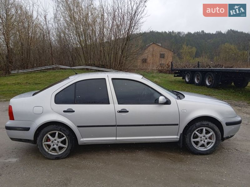 Volkswagen Bora 2000