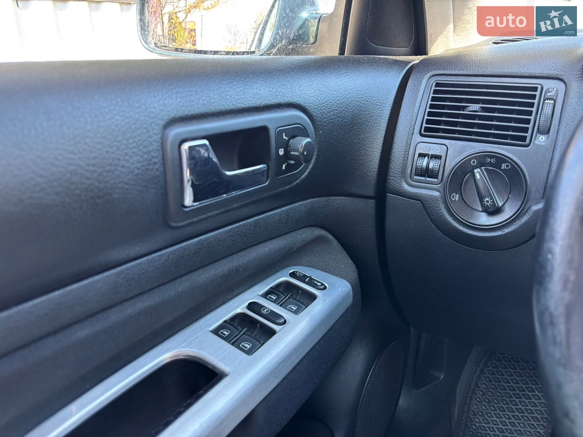 Volkswagen Bora 2002 VIN WVWZZZ1JZ3W247654 фото оголошення 8 з 30