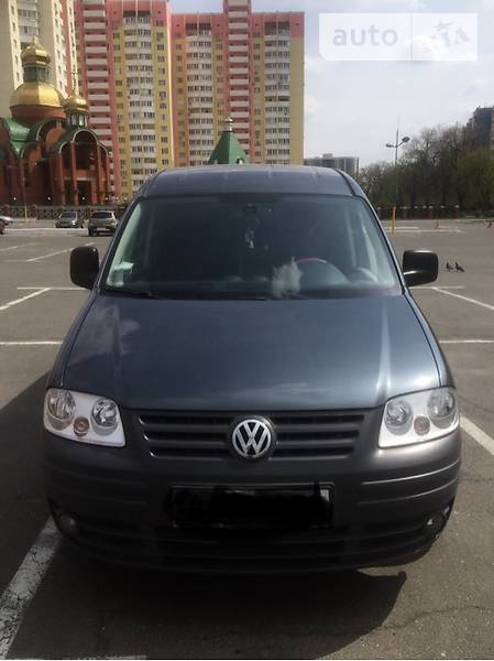 Volkswagen Caddy 2010 года