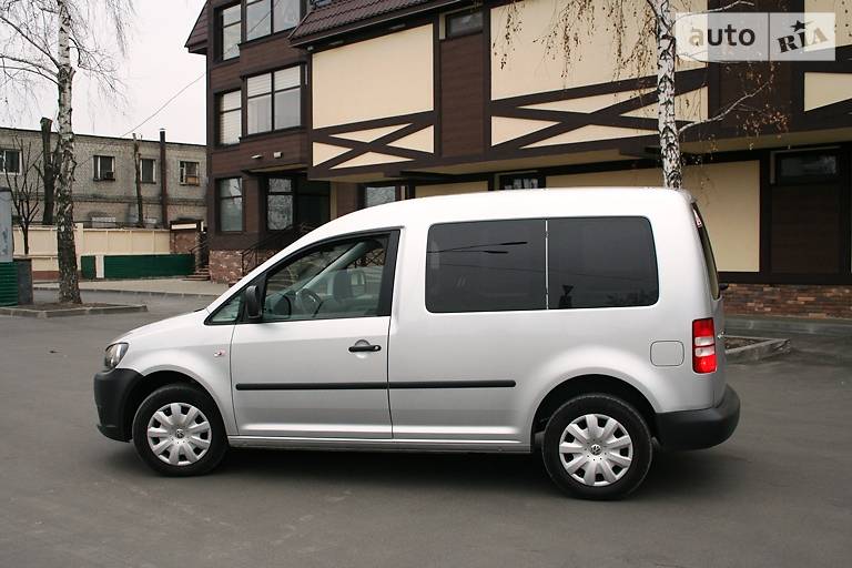Грузопассажирский фургон Volkswagen Caddy 2010 в Киеве