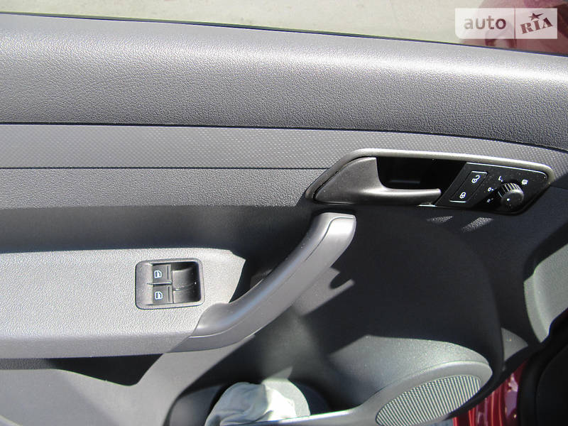 Минивэн Volkswagen Caddy 2012 в Киеве