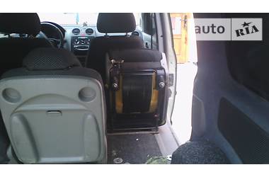  Volkswagen Caddy 2006 в 