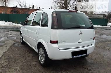 Седан Volkswagen Caddy 2010 в 