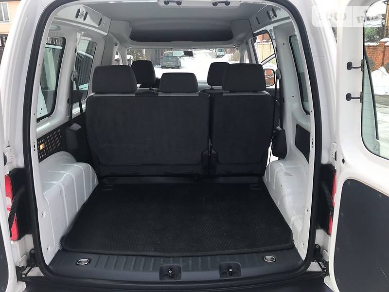 Грузопассажирский фургон Volkswagen Caddy 2012 в Хмельницком