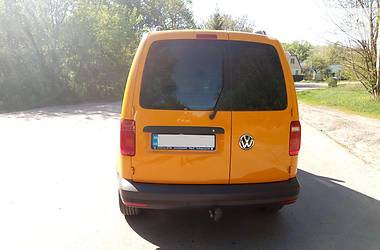 Вантажопасажирський фургон Volkswagen Caddy 2015 в Полтаві