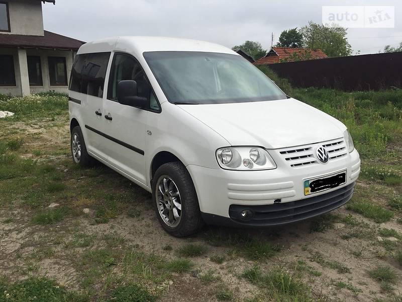 Минивэн Volkswagen Caddy 2010 в Черновцах