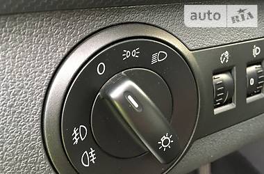 Вантажопасажирський фургон Volkswagen Caddy 2013 в 