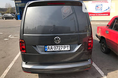 Грузопассажирский фургон Volkswagen Caddy 2015 в Киеве