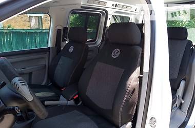 Вантажопасажирський фургон Volkswagen Caddy 2010 в 
