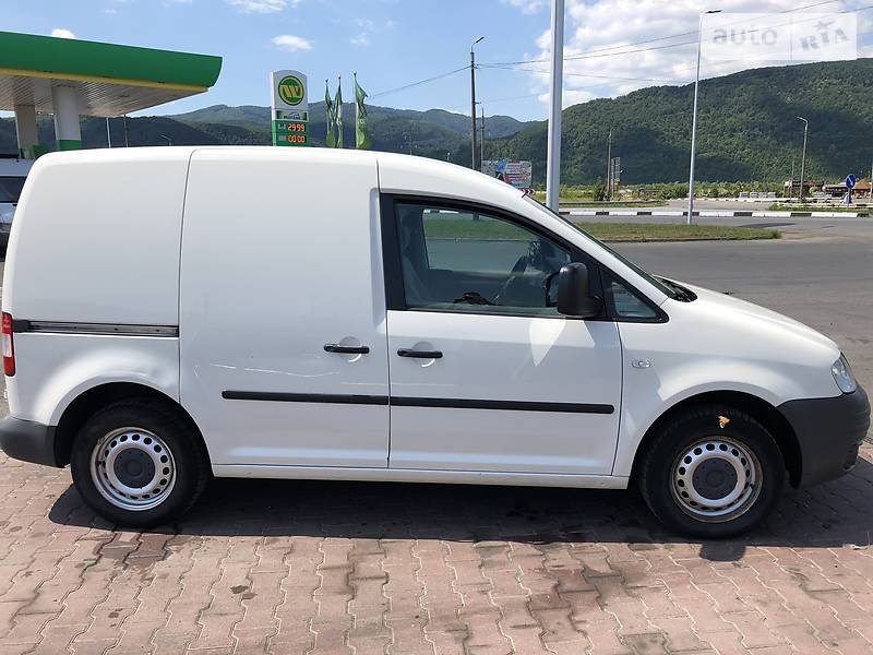 Вантажопасажирський фургон Volkswagen Caddy 2004 в Хусті