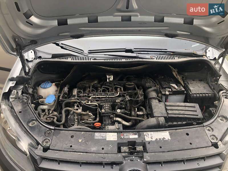 Седан Volkswagen Caddy 2012 в Остроге