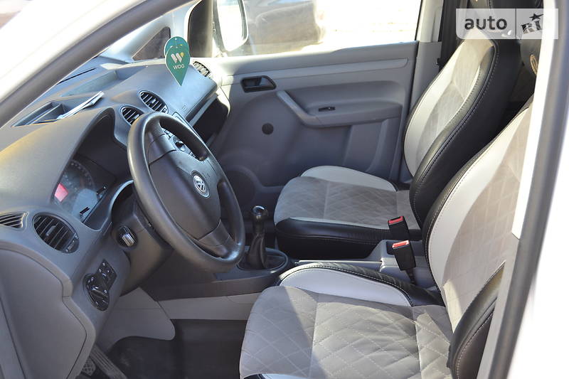 Универсал Volkswagen Caddy 2010 в Новом Буге