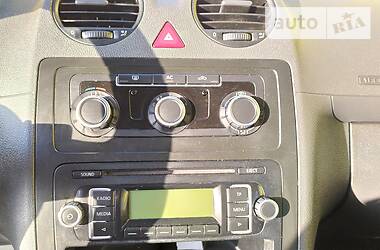 Вантажопасажирський фургон Volkswagen Caddy 2011 в 
