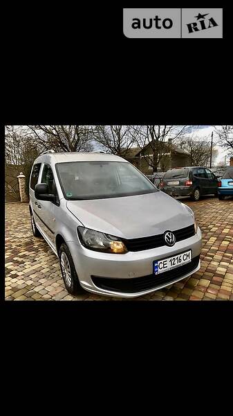 Вантажопасажирський фургон Volkswagen Caddy 2012 в Чернівцях
