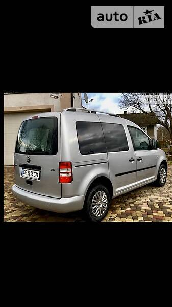 Вантажопасажирський фургон Volkswagen Caddy 2012 в Чернівцях