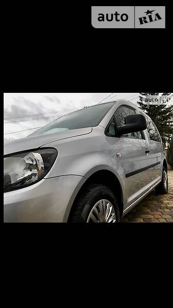 Вантажопасажирський фургон Volkswagen Caddy 2012 в Чернівцях