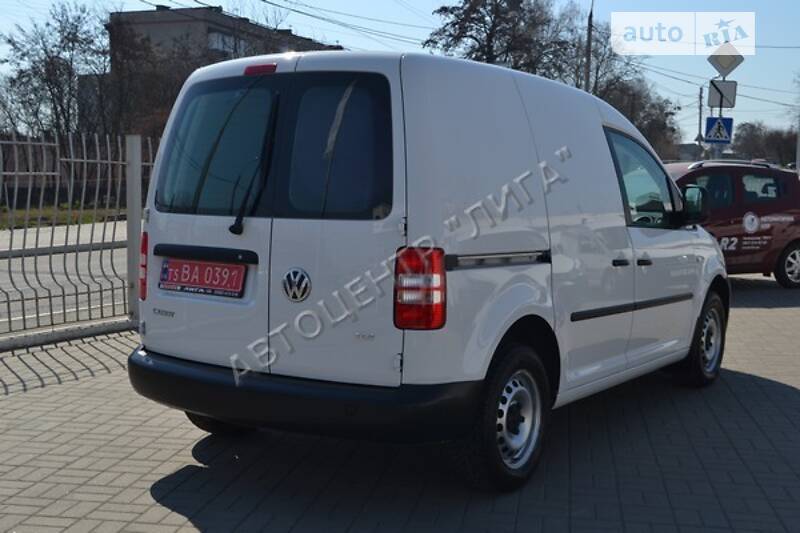 Вантажопасажирський фургон Volkswagen Caddy 2015 в Хмельницькому