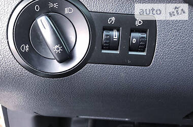 Вантажопасажирський фургон Volkswagen Caddy 2011 в 