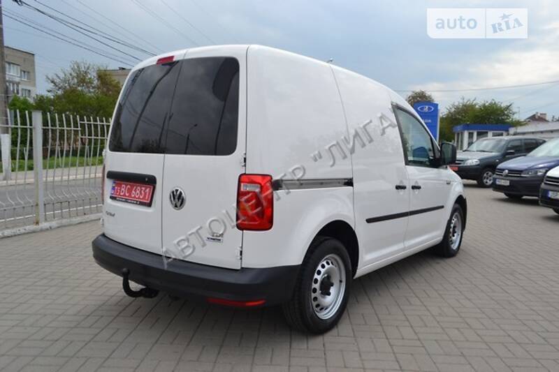 Вантажопасажирський фургон Volkswagen Caddy 2015 в Хмельницькому