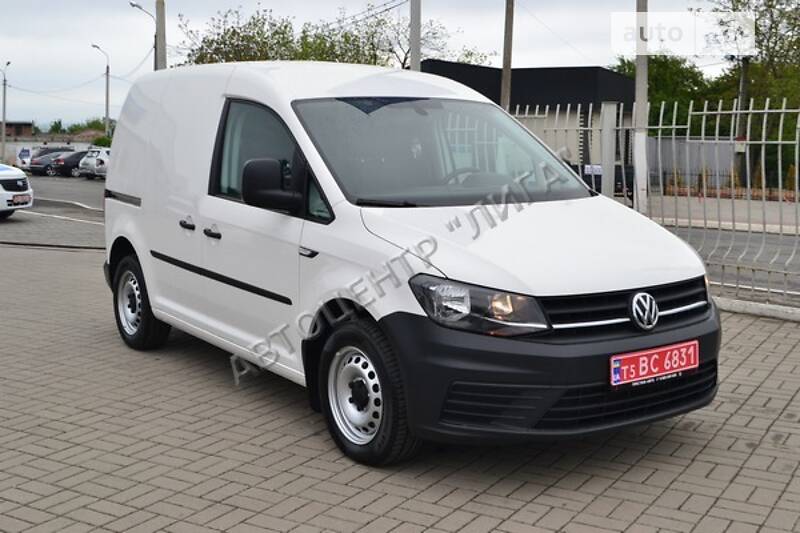 Вантажопасажирський фургон Volkswagen Caddy 2015 в Хмельницькому