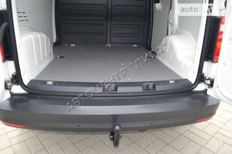 Вантажопасажирський фургон Volkswagen Caddy 2015 в Хмельницькому