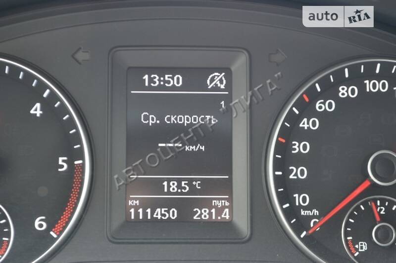 Вантажопасажирський фургон Volkswagen Caddy 2015 в Хмельницькому