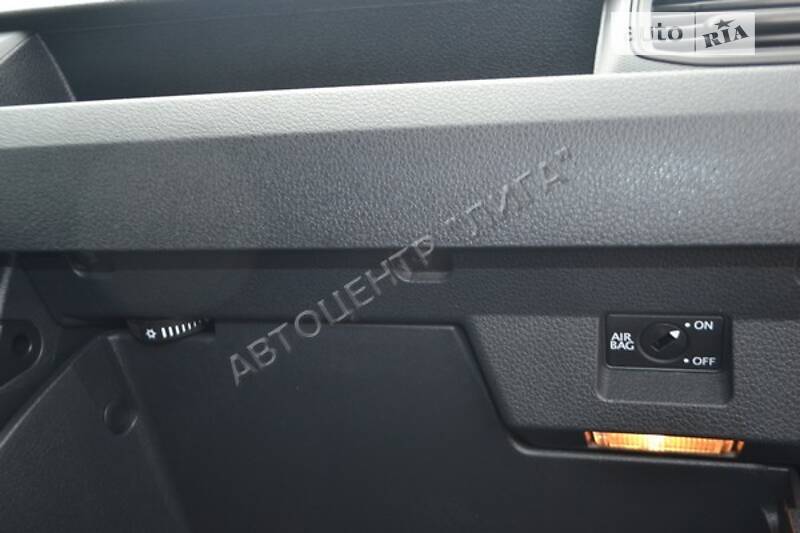 Вантажопасажирський фургон Volkswagen Caddy 2015 в Хмельницькому