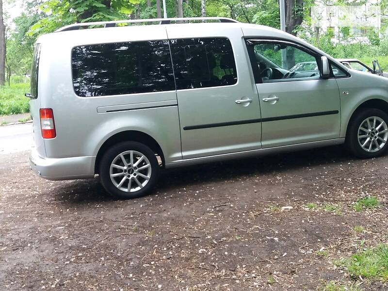 Мінівен Volkswagen Caddy 2010 в Чернівцях