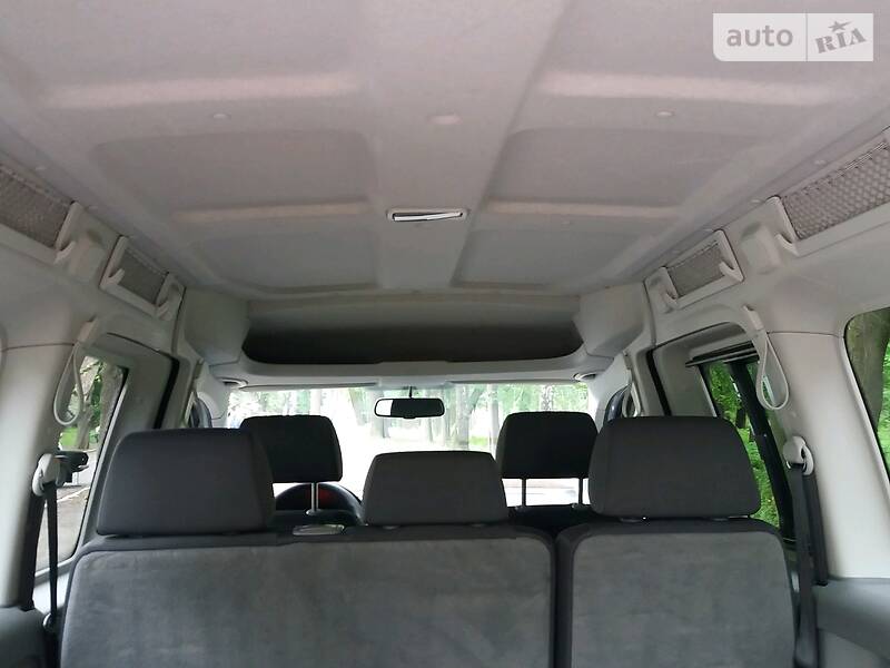 Мінівен Volkswagen Caddy 2010 в Чернівцях