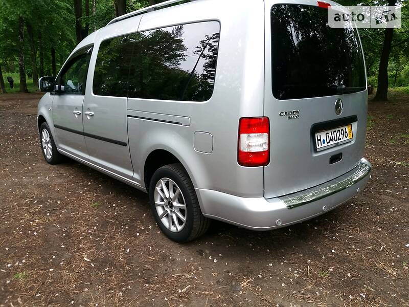 Мінівен Volkswagen Caddy 2010 в Чернівцях